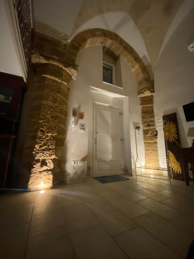 Handy Suite Idromassaggio Бриндизи Экстерьер фото