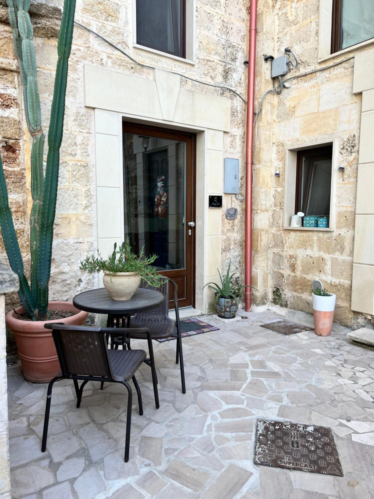 Handy Suite Idromassaggio Бриндизи Экстерьер фото